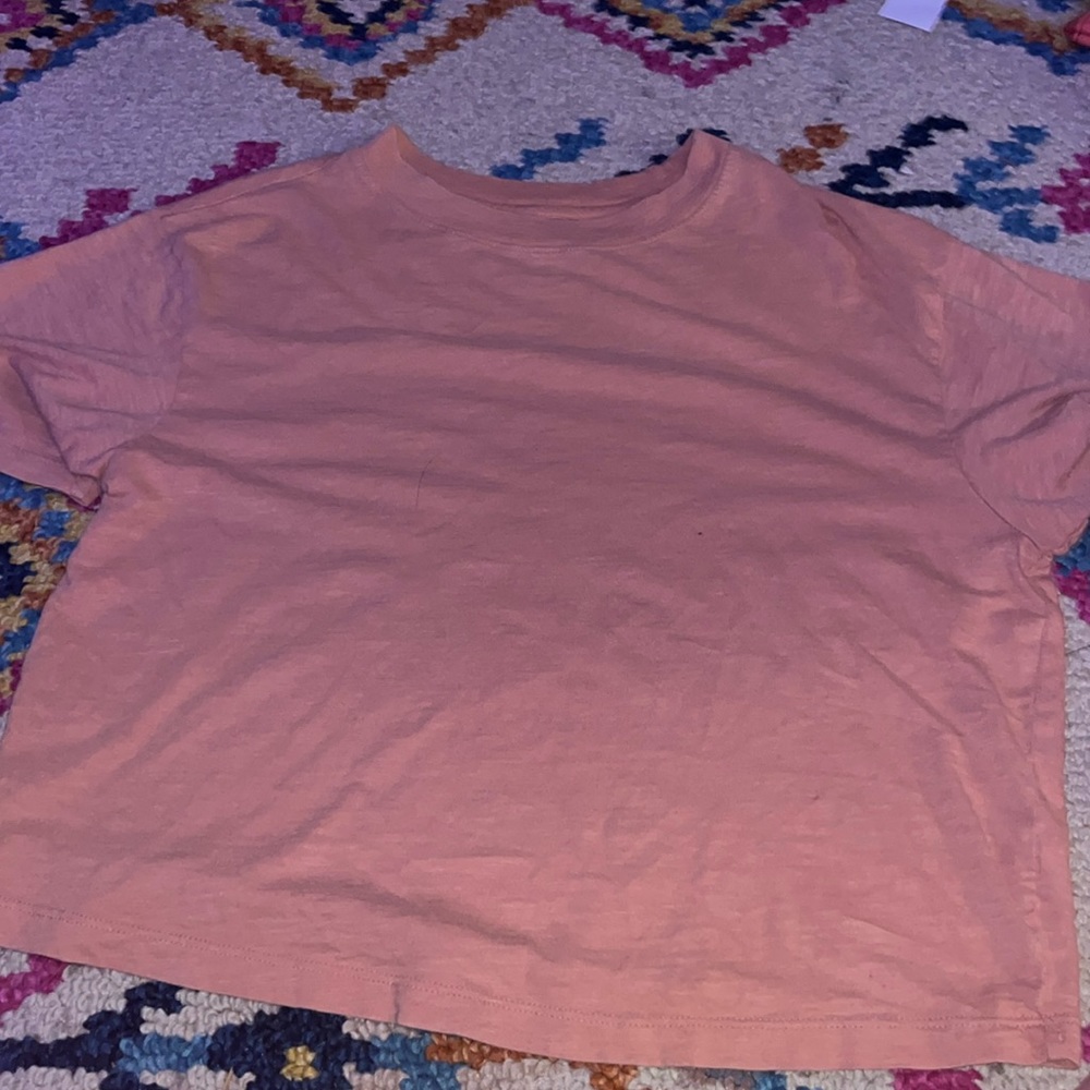 coral crop tee